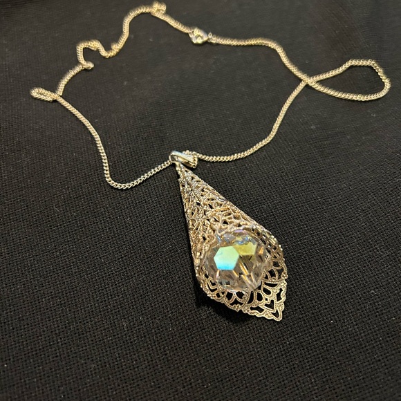 VTG Silver Tone Metal Filigree Cone and Aurora Borealis dangle pendant. Pretty!! - Picture 4 of 6